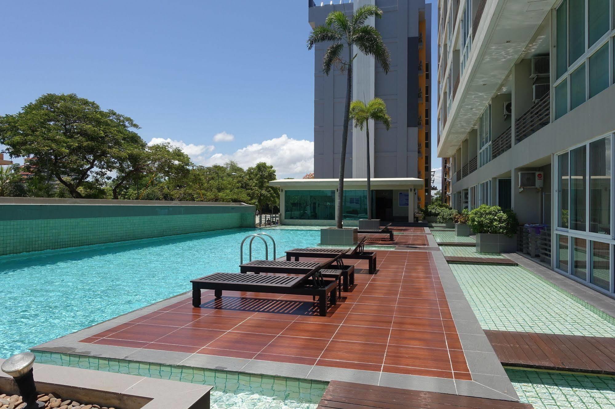 Musselana Condominium ジョムティエンビーチ エクステリア 写真
