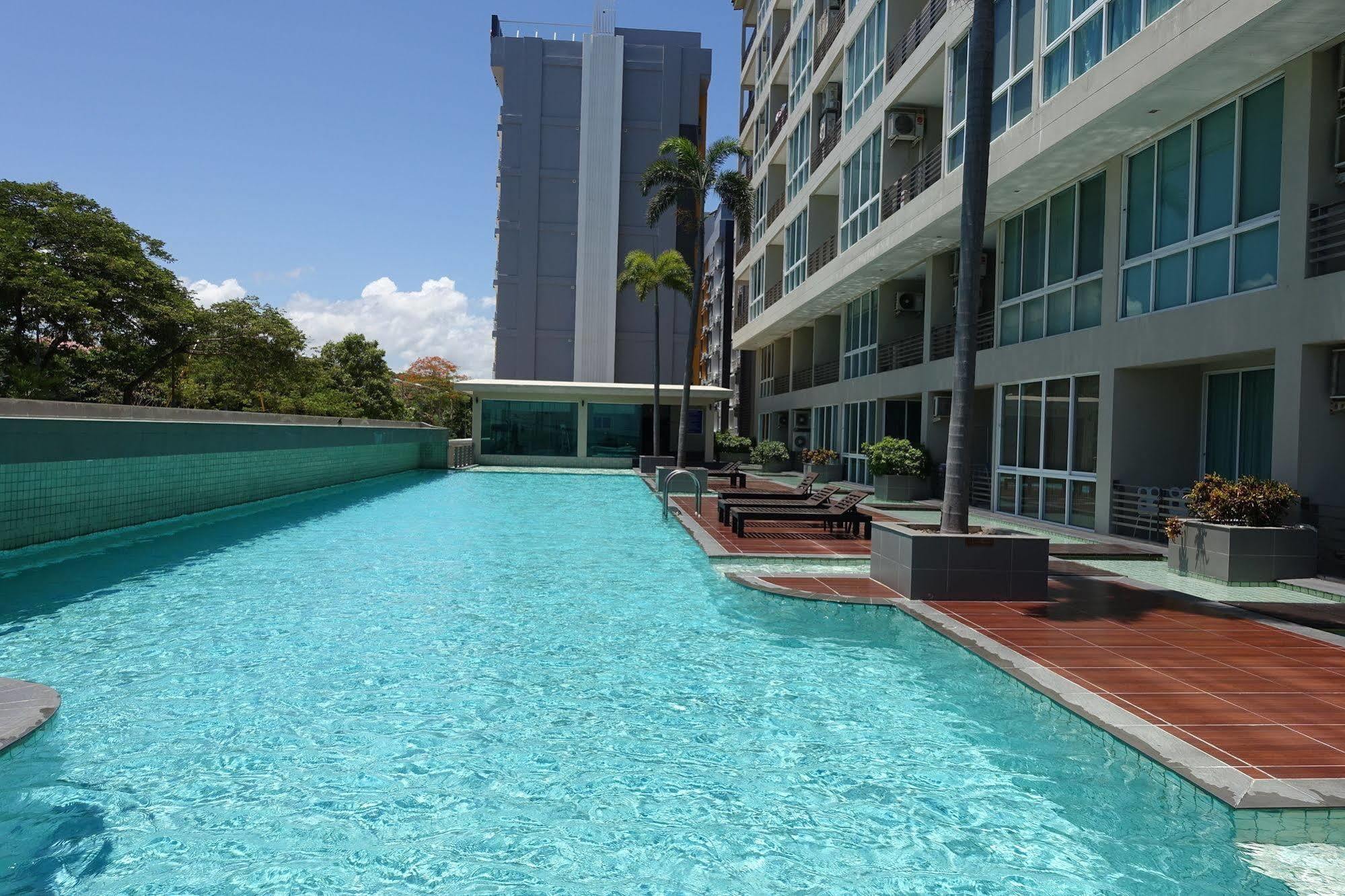 Musselana Condominium ジョムティエンビーチ エクステリア 写真